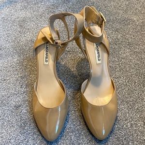 Karl Lagerfeld Nude Closed Toe Heels 10